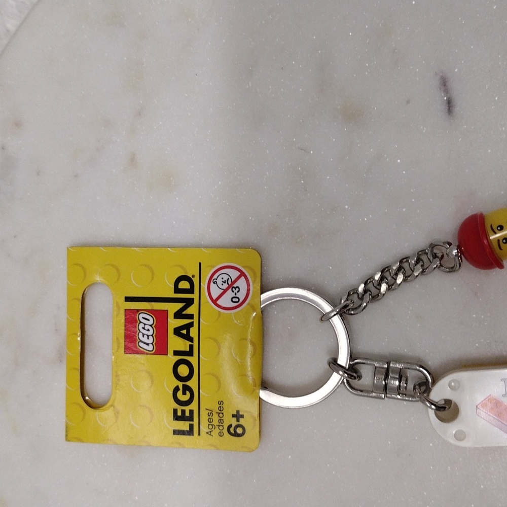 LEGO Legoland Keychains and Police Officer Bundle of 2 - Picture 3 of 6